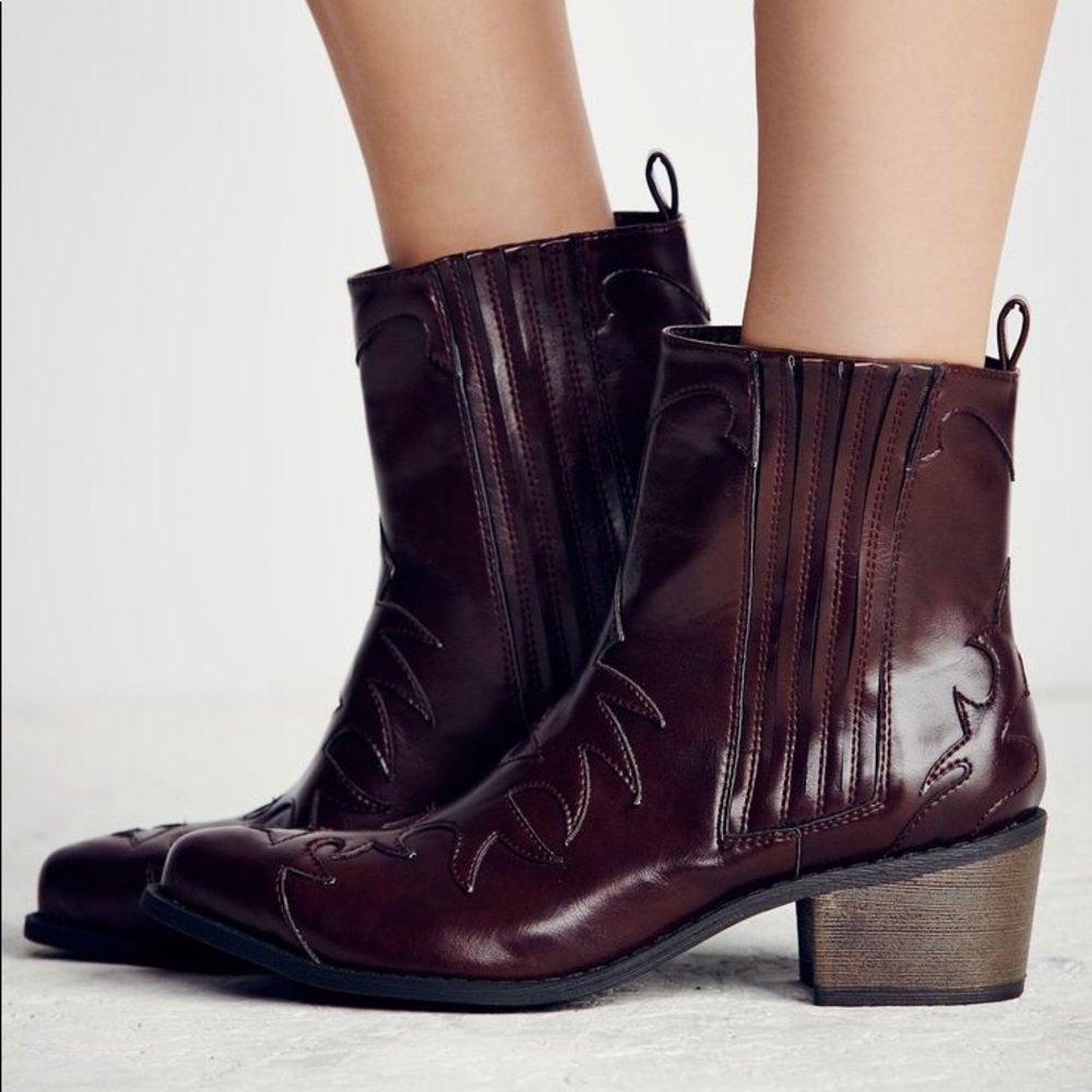 Wine Brown Distressed Western Chic Boot