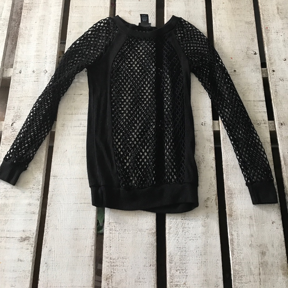 Netted shirt size small