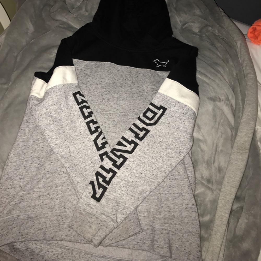 Pullover Hoodie VS pink