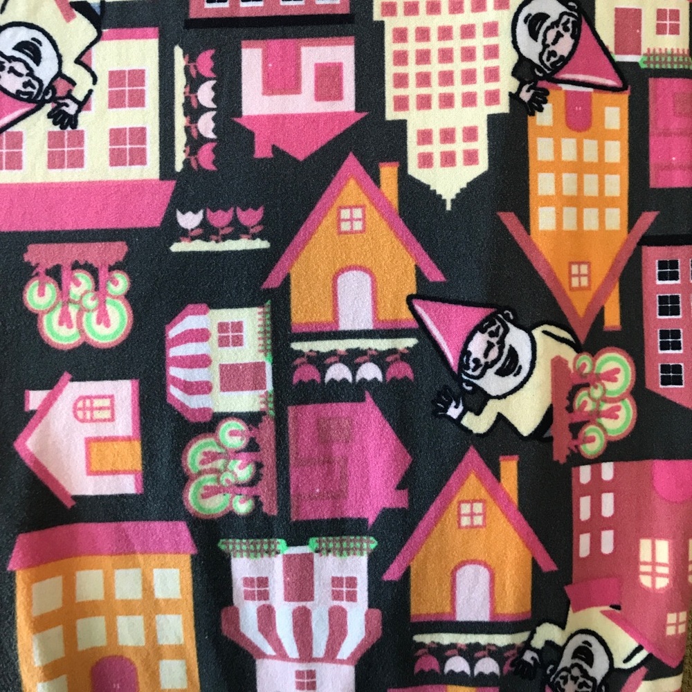 LulaRoe TC Gnome Leggings