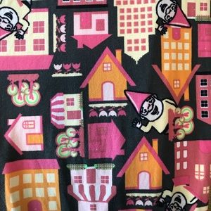 LulaRoe TC Gnome Leggings