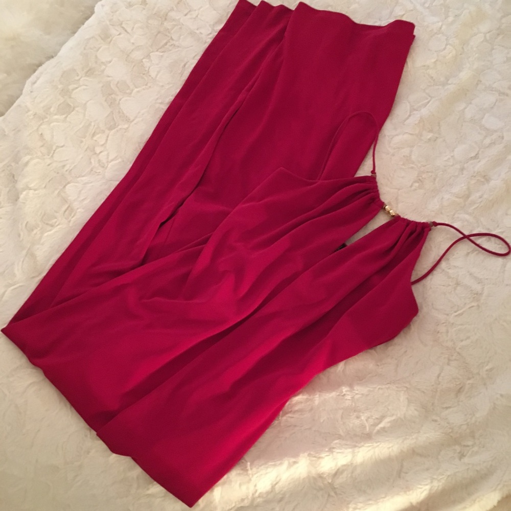 🌹 NICOLE MILLER MAXI DRESS RED