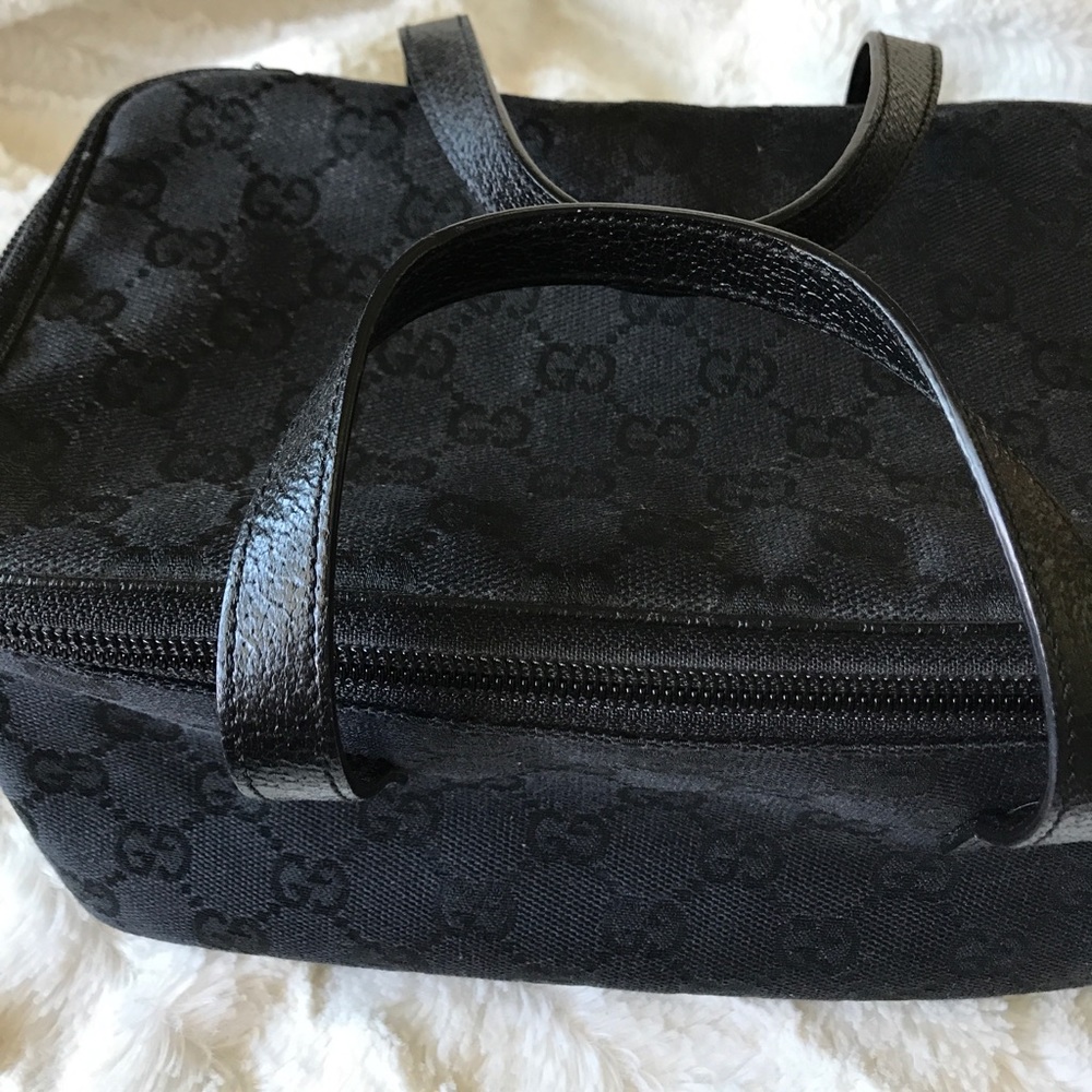 💯 authentic Gucci toiletry bag - Picture 2 of 6
