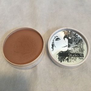 Studio 78 bronzer we evade