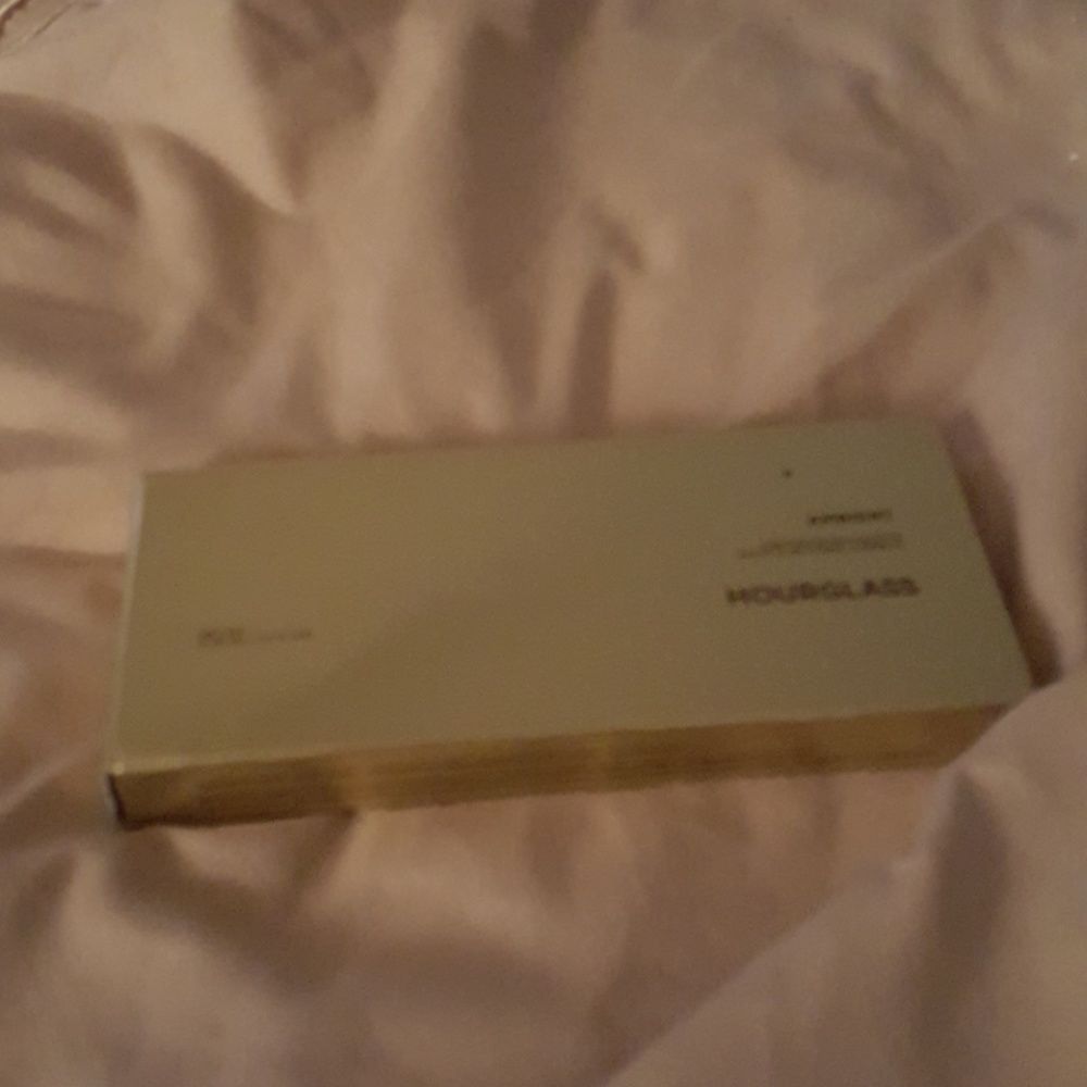 Hourglass ambient trio blush