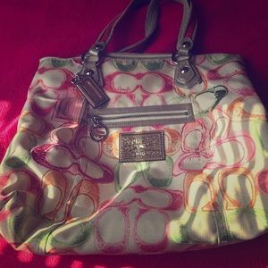 Poppy medium sized Coach Purse and wallet