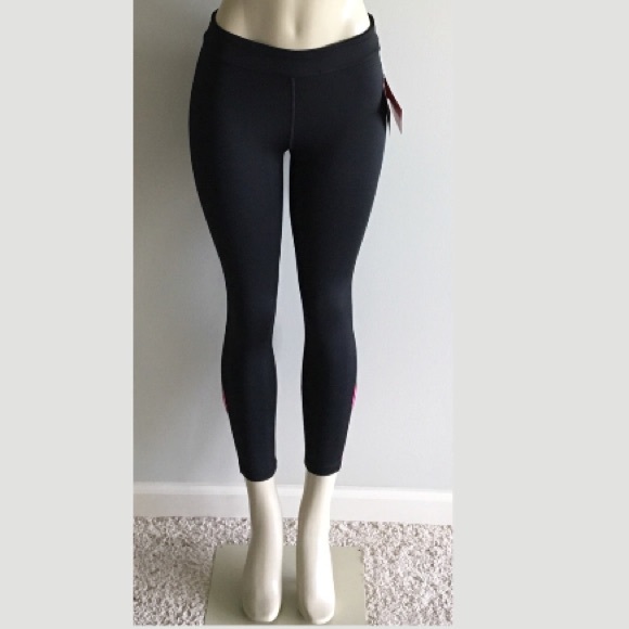 $15💋Brand New Sexy Fila Dynamic 3/4 Leggings - Picture 2 of 5
