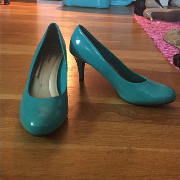 Women's heels - Picture 2 of 3