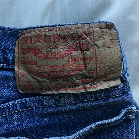 vintage distressed high waisted jean shorts - Picture 3 of 3