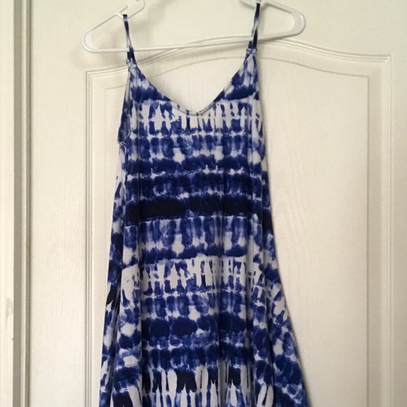 Forever 21 Dresses & Skirts - Blue & White Tye Dye Dress
