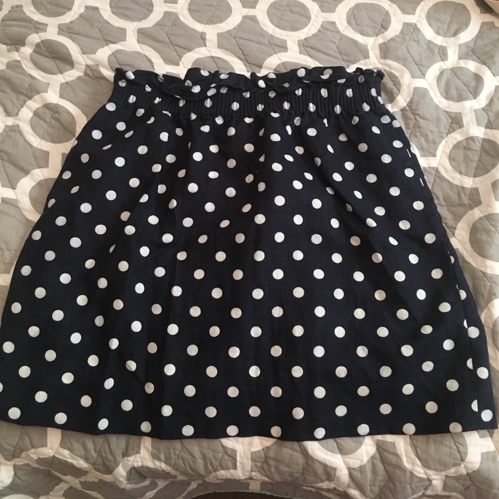 Polka dot skirt with pockets.