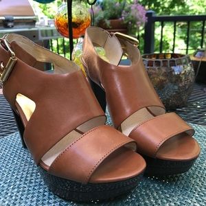 MK Michael Kors Carla platform size 8