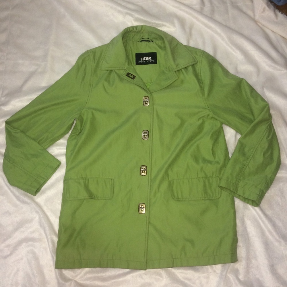 ❤️Ladies Golden Lime Toggle Closure Coat