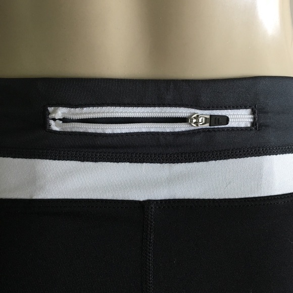 $15💋Brand New Sexy Fila Get Up & Go 3/4 Leggings - Picture 5 of 6