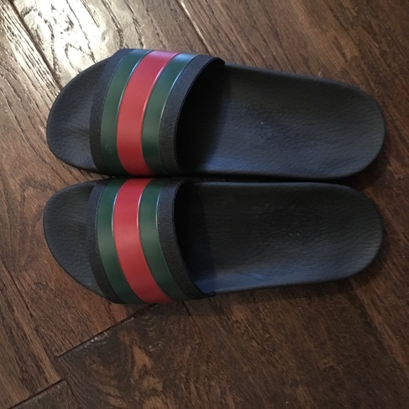 size 10 in gucci slides