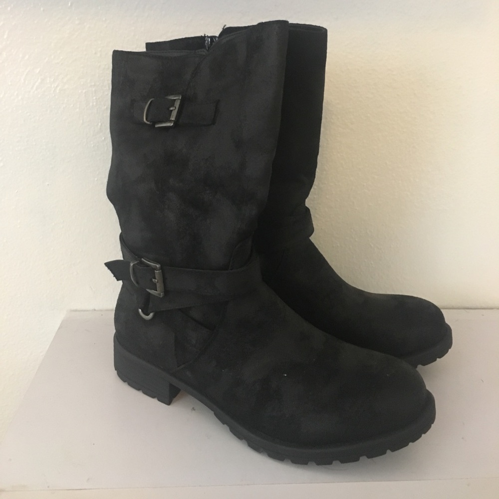 Black boots