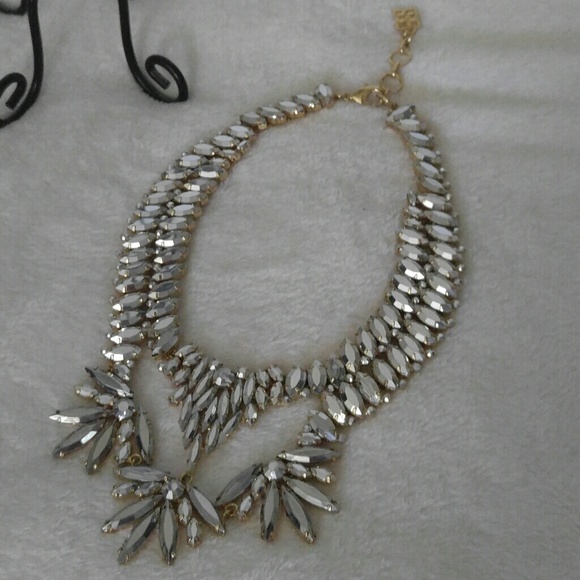 BCBG Metallic Stone Statement Necklace - Picture 1 of 8
