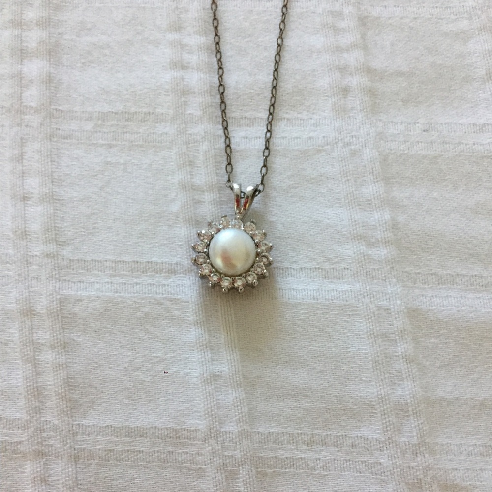 Macy's pearl pendant necklace