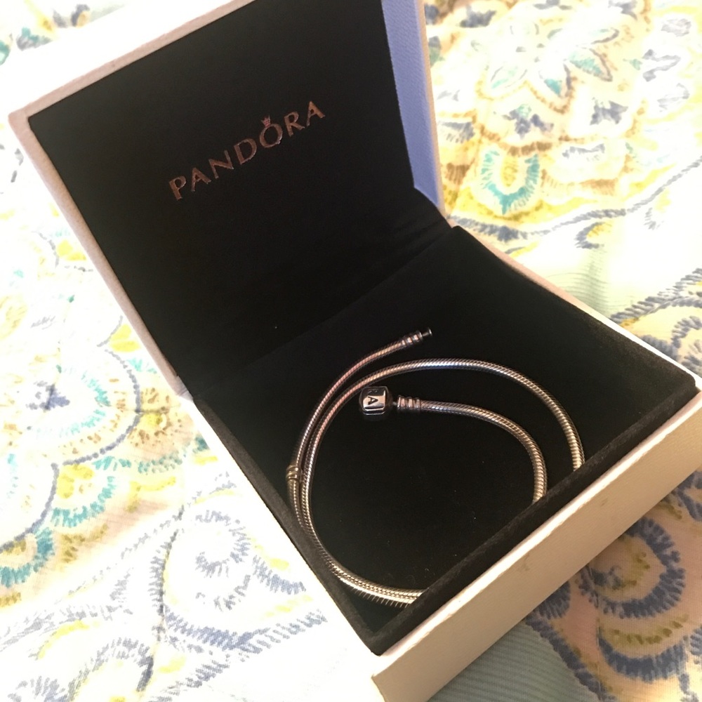 STERLING SILVER PANDORA NECKLACE
