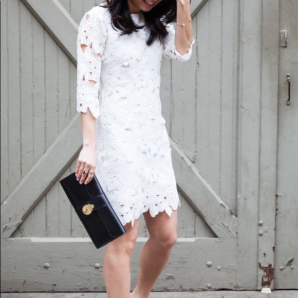 Wells Grace: White Lace Dress - Picture 2 of 5