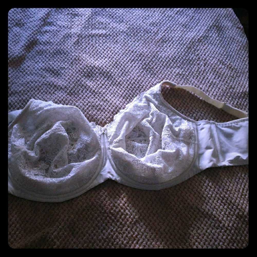 Ivory underwire bra