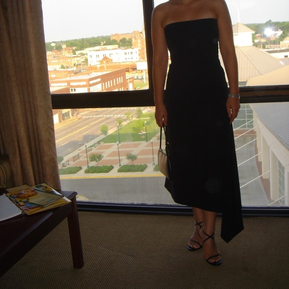 BCBG MAXAZRIA strapless dress for all occasions. - Picture 5 of 5