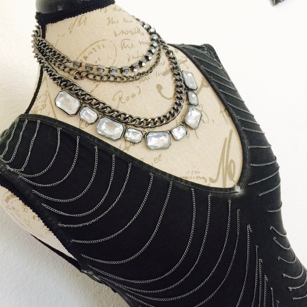 *NEW * Haute Distressed Chain Body Con Dress