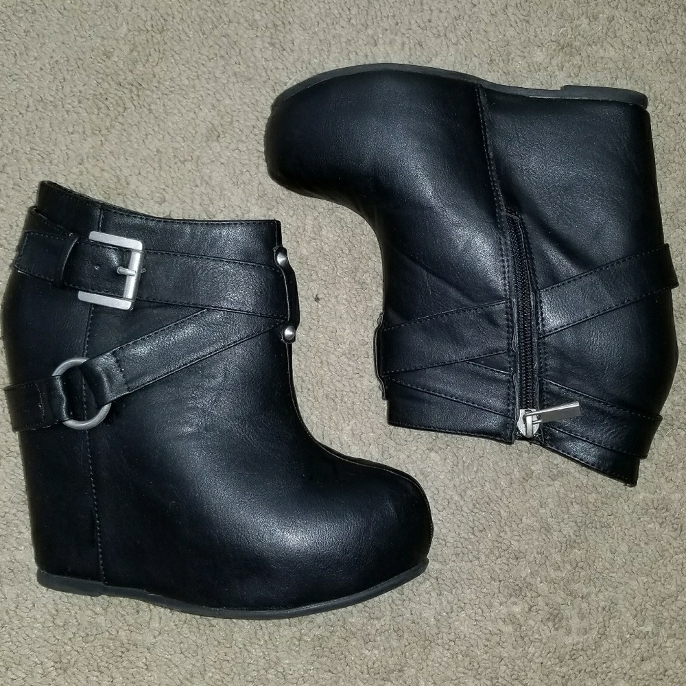 Wedged Ankle Bootie