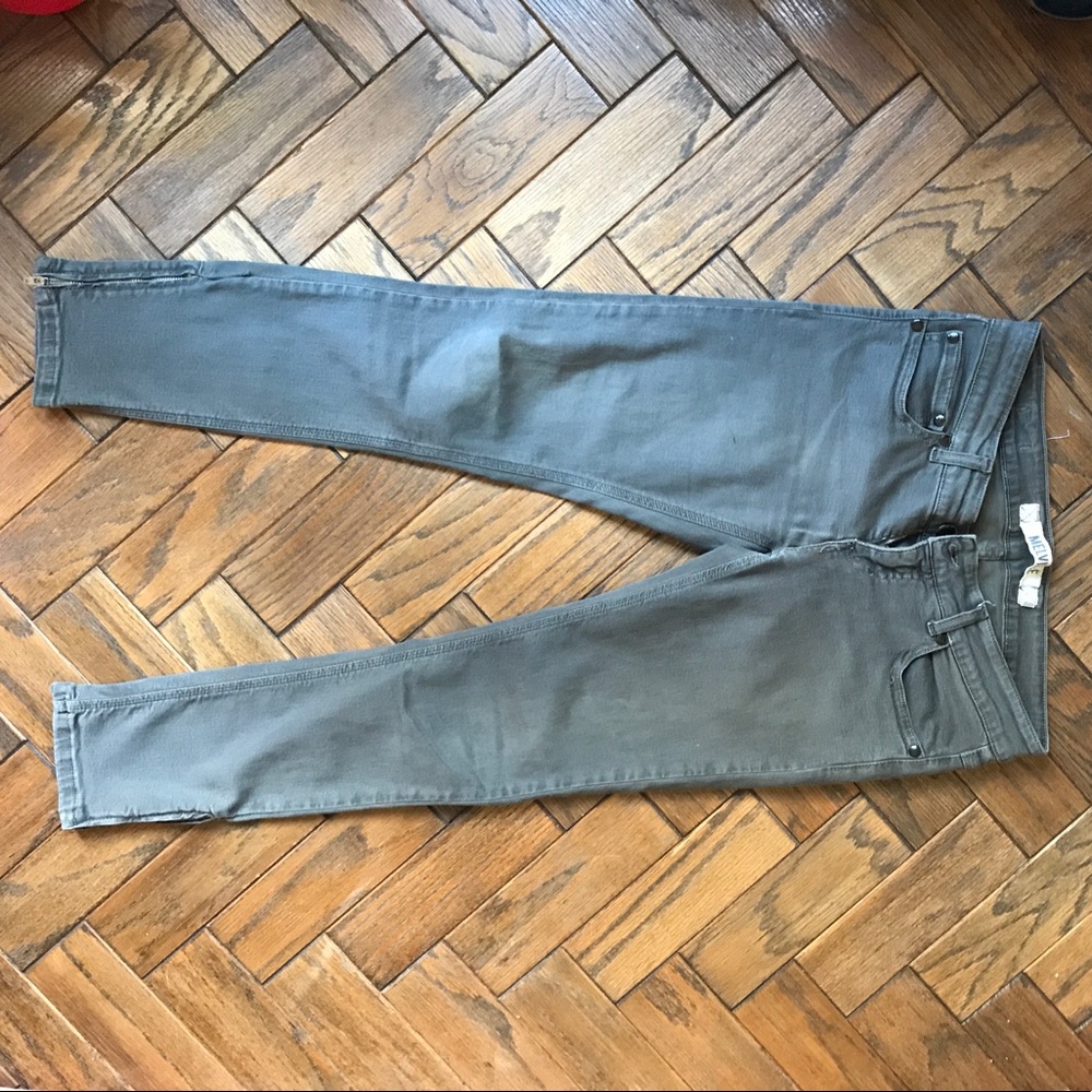 Brandy Melville zipper ankle army green jeans!!