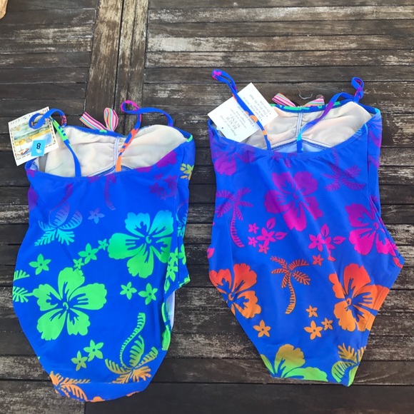 Hawaiin one piece - Picture 2 of 2