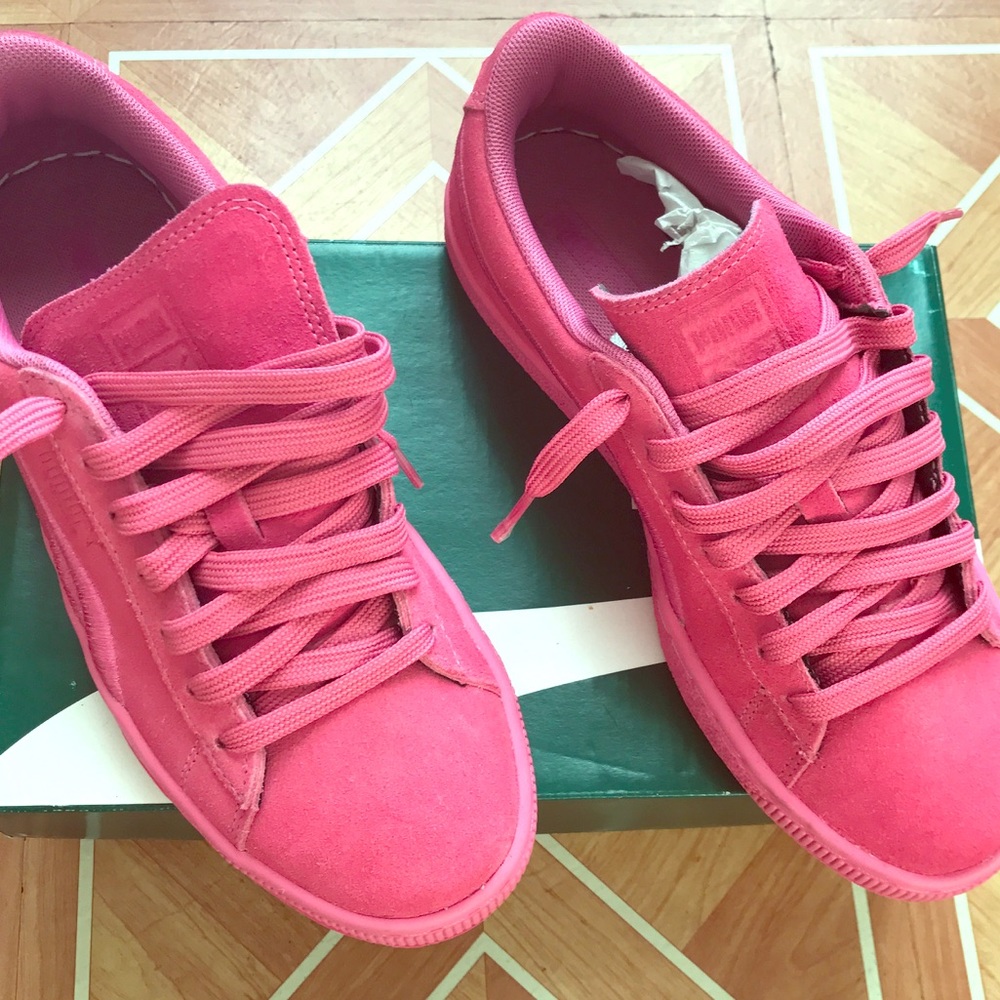 Sneakers