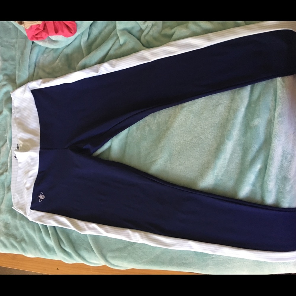 Lily grace logo bee leggings