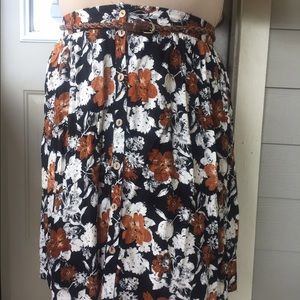 NWT F21+ Floral Skirt