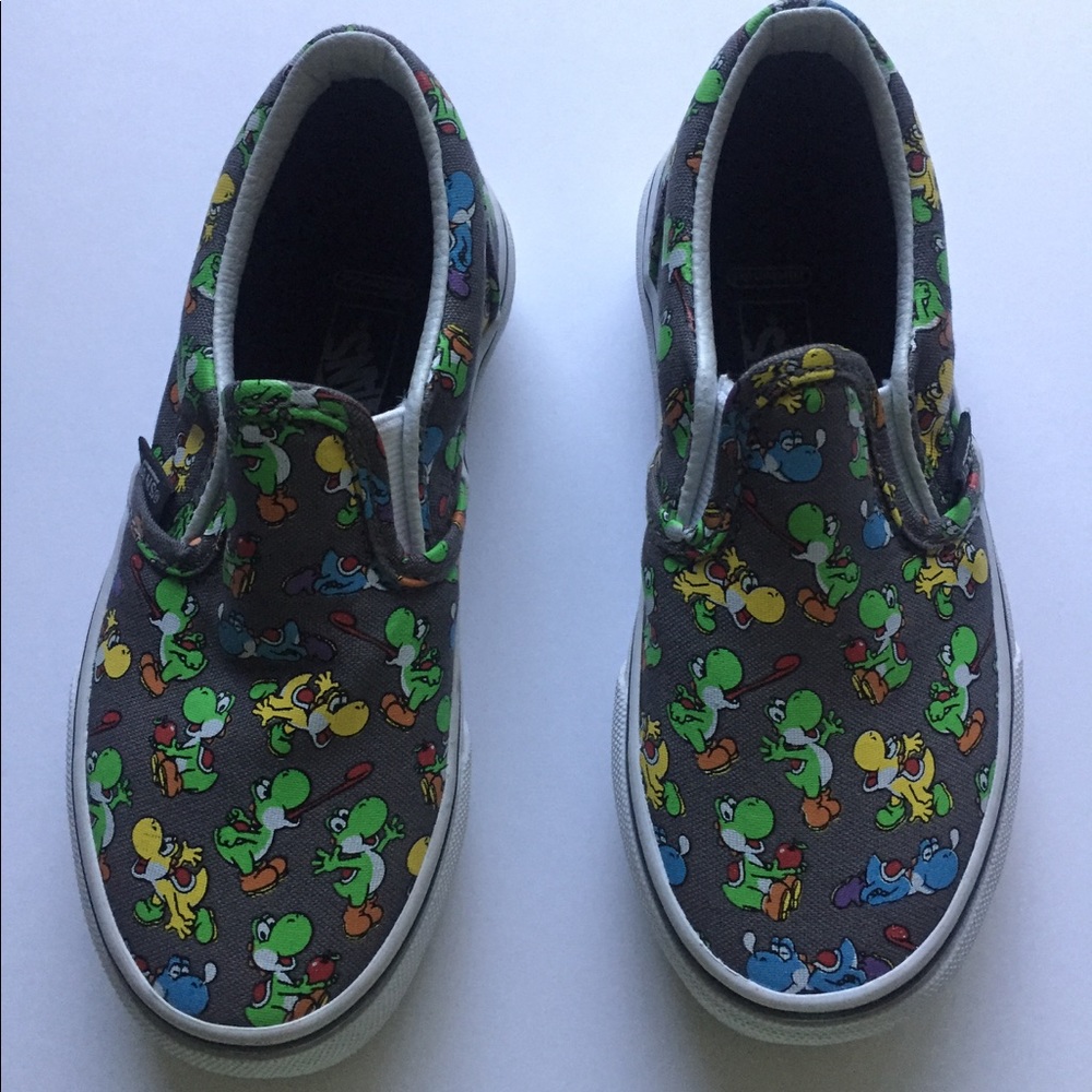 BNNW Mario (Yoshi) slip on Vans size 11.5