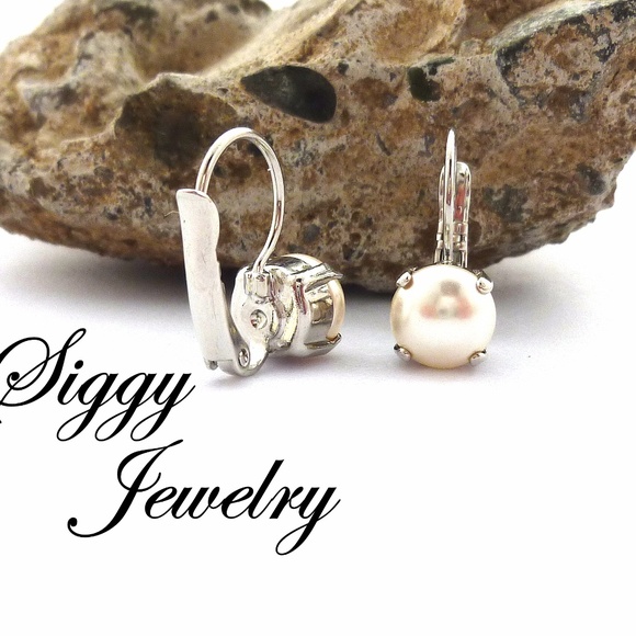 Swarovski Crystal Creamy white Pearl Drop Earrings - Picture 7 of 9