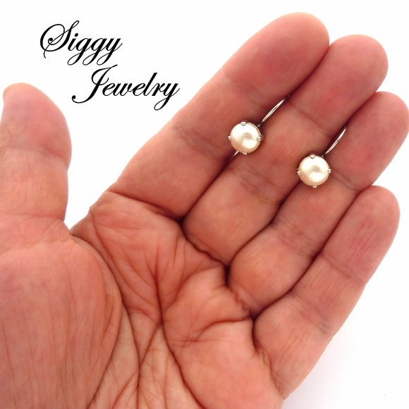 Swarovski Crystal Creamy white Pearl Drop Earrings - Picture 9 of 9