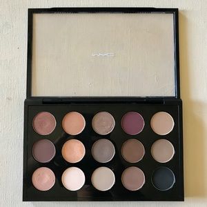 MAC Cosmetics 15 Eye Shadow Pallet