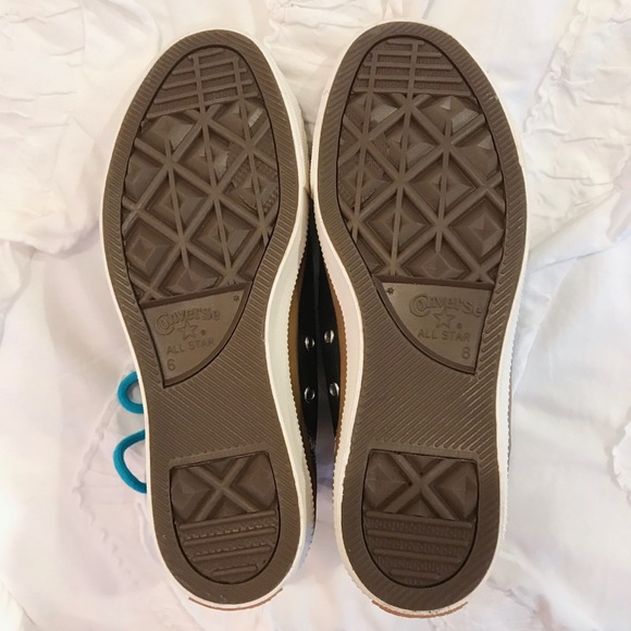 ❌SOLD❌ Converse Black Leather High-Tops - Picture 4 of 5