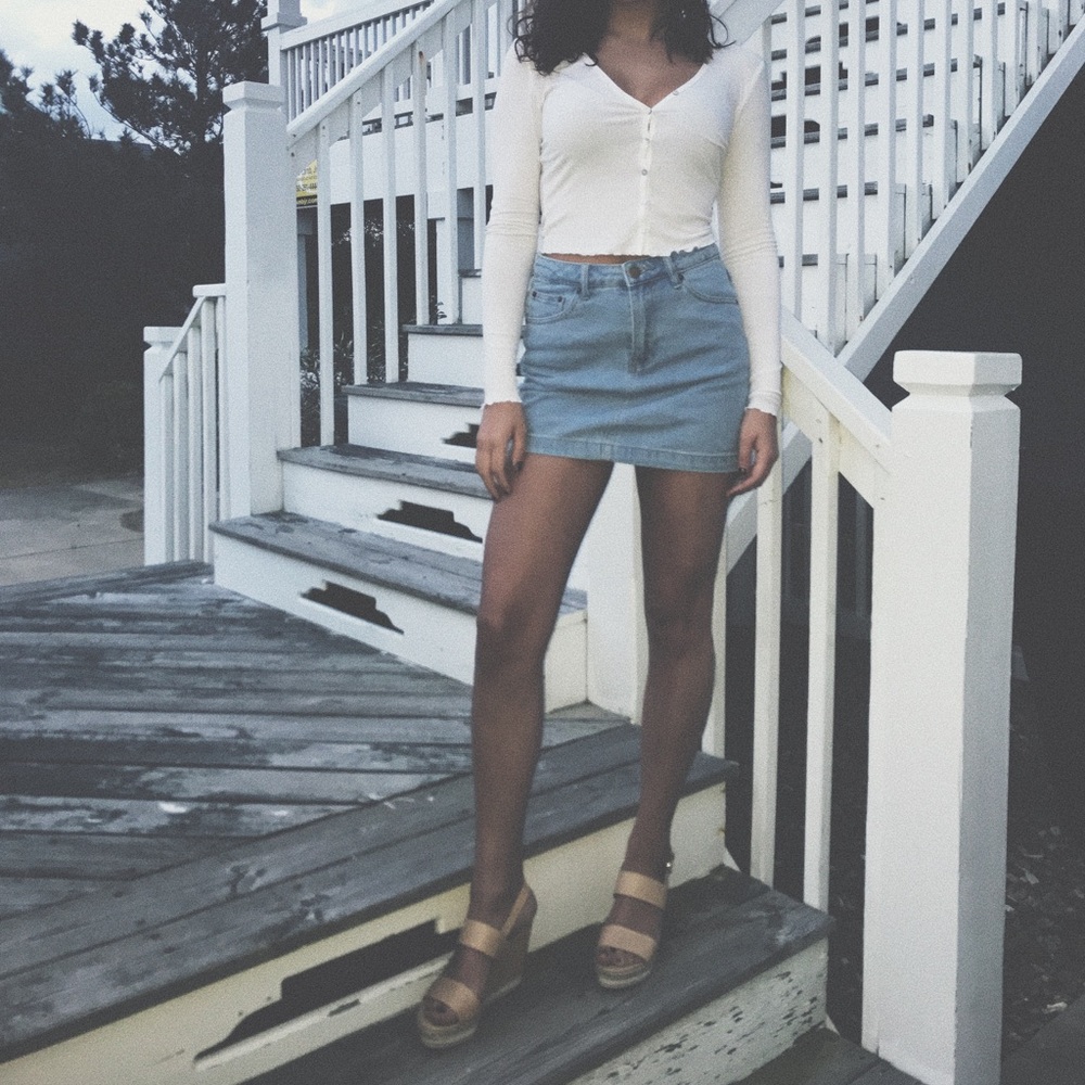 Light wash jean skirt