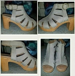 Dansko peek toe heeled sandals