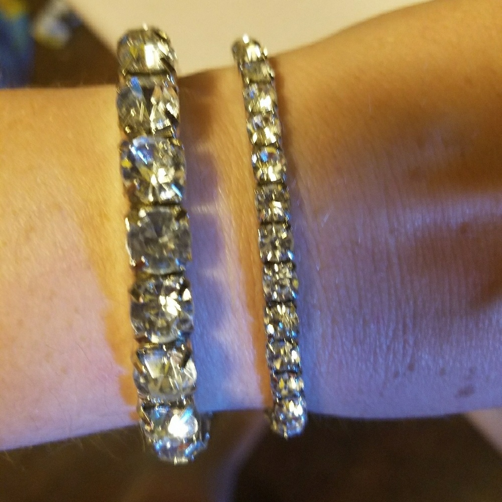 SET OF TWO FASHION BRACLETS