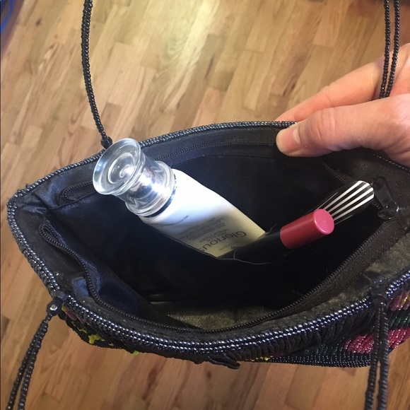 Beaded purse - Picture 2 of 7