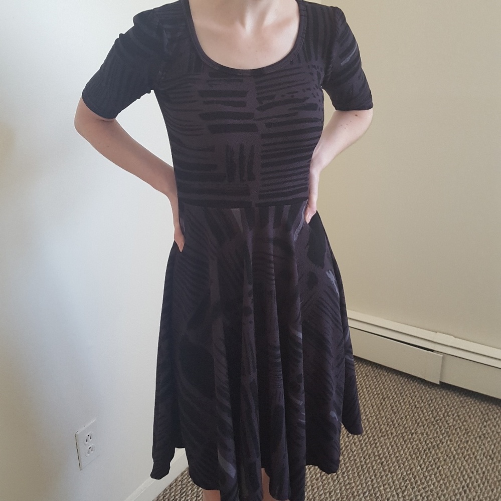 XS LuLaRoe Nicole dress, dark gray, never worn