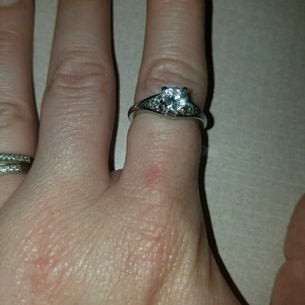 Fashion ring