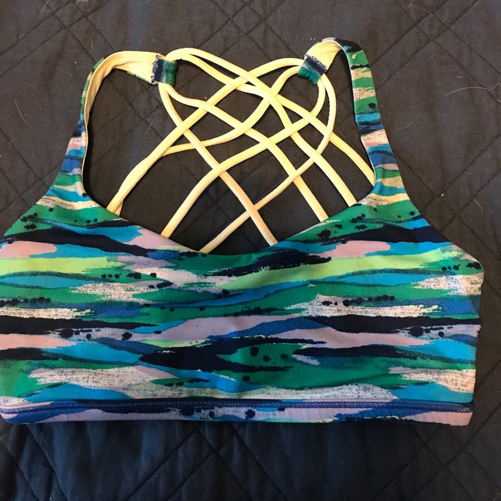 Lululemon sports bra
