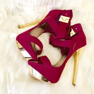 ‼️SOLD‼️LIKE NEW FUSCIA PINK HIGH HEEL SANDALS
