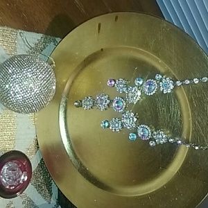 Necklace wnd earrings