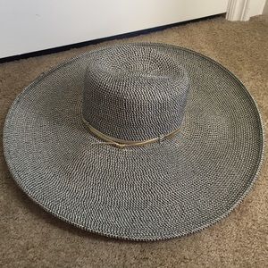 Wide brim summer hat