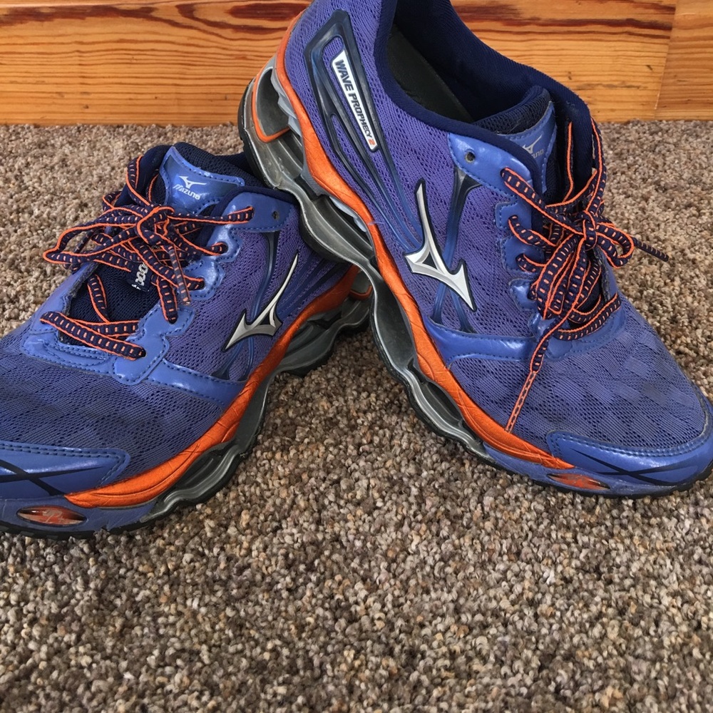 Mizuno Running shoe