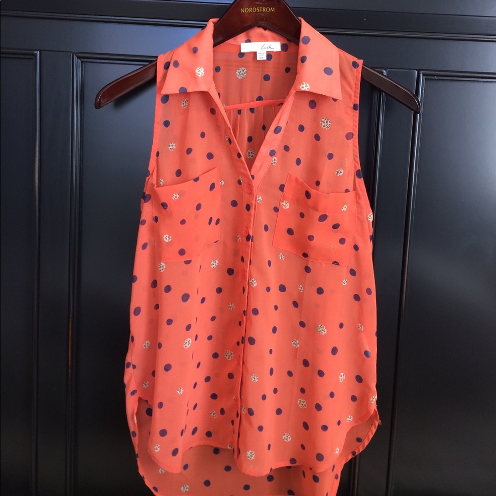 Sleeveless polkadot blouse